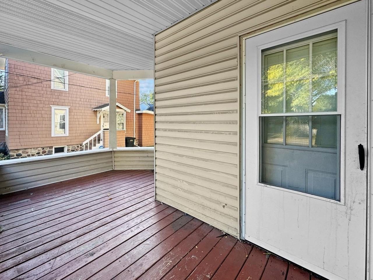 368 Garfield Ave - Photo 3 of 27