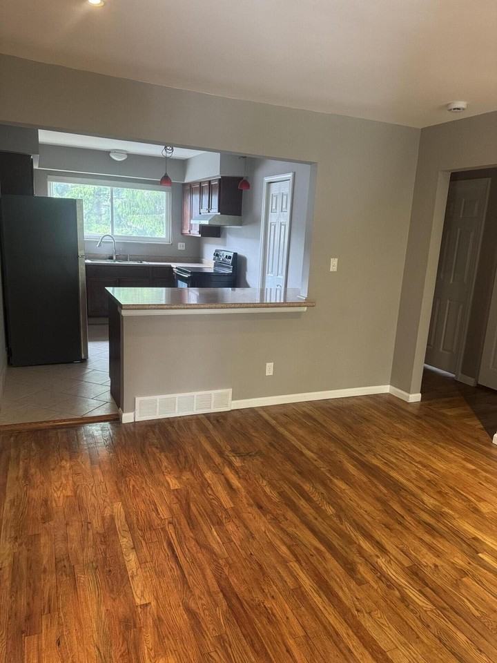 4859 Mansfield Ave #8H - Photo 3 of 14