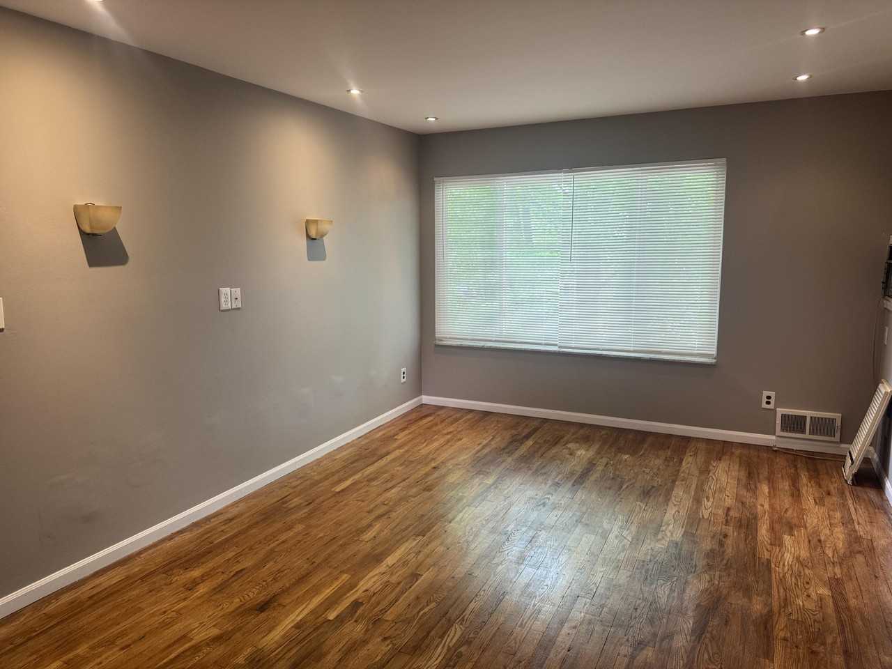 4859 Mansfield Ave #8H - Photo 4 of 14