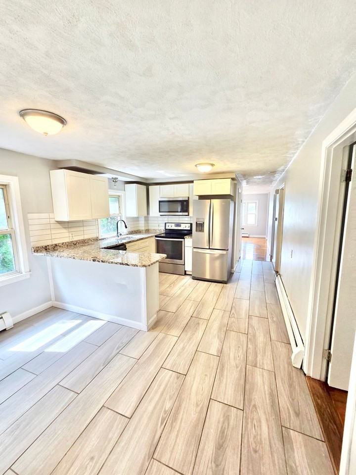 39 Standish Ave - Photo 3 of 23