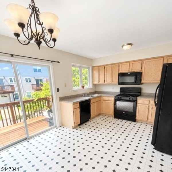 304 Mercer Ct #304 - Photo 5 of 10