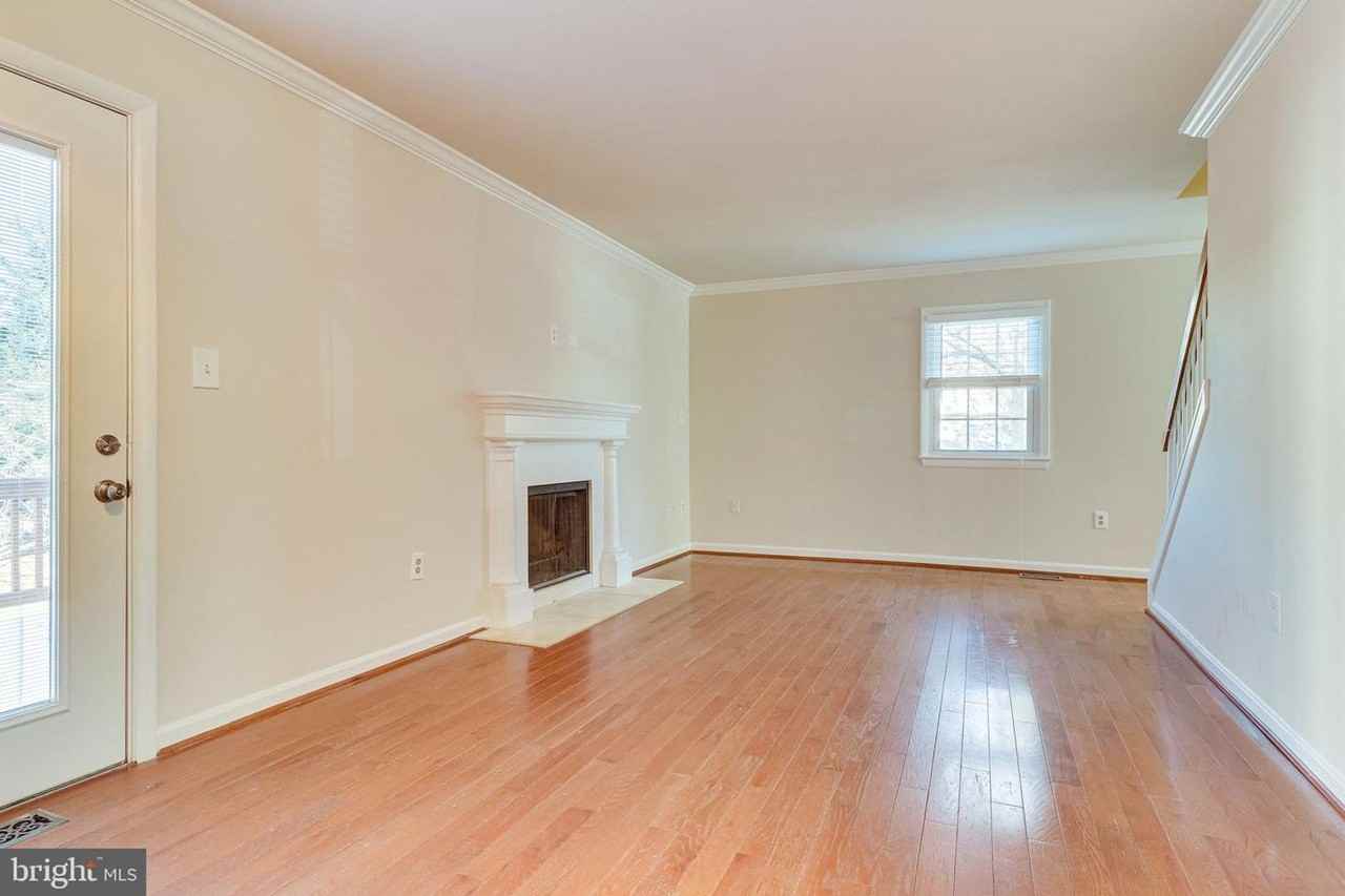 3000 Winter Pine Ct - Photo 4 of 50