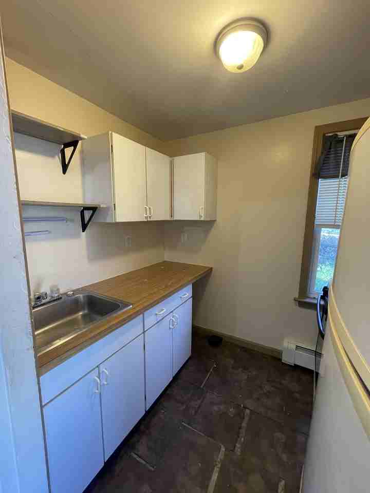 198 Park Ave #8 - Photo 3 of 8