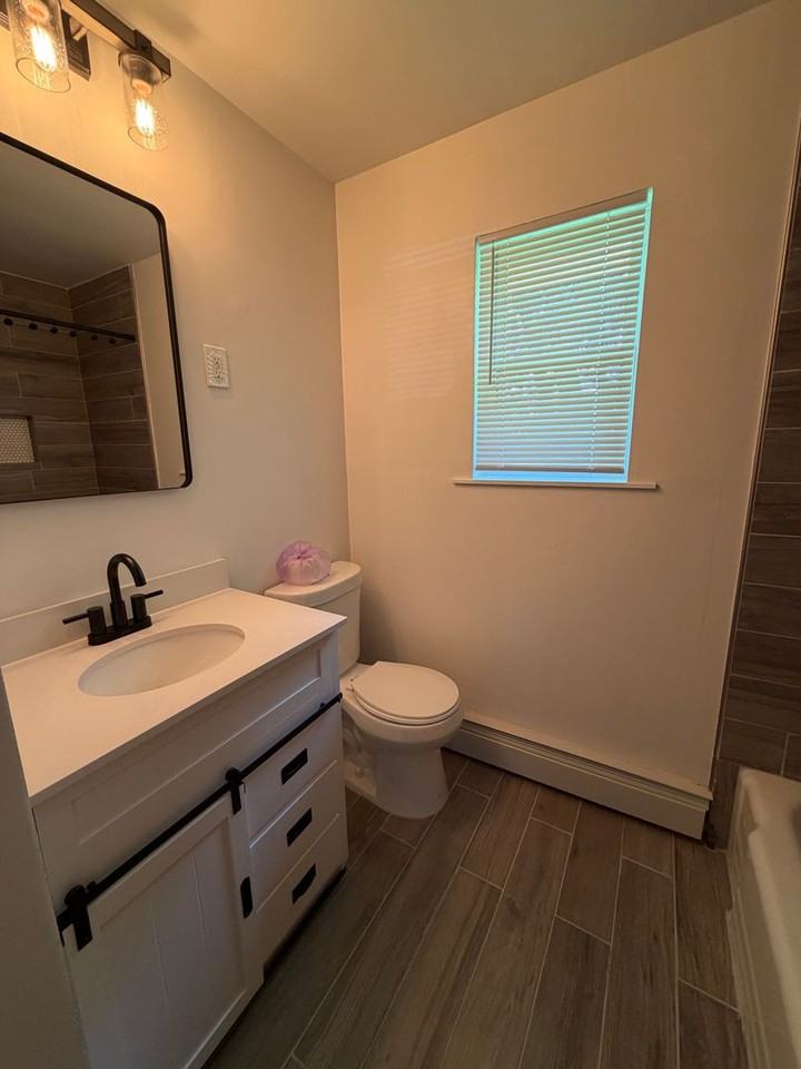 826 Sunrise Ave - Photo 7 of 10