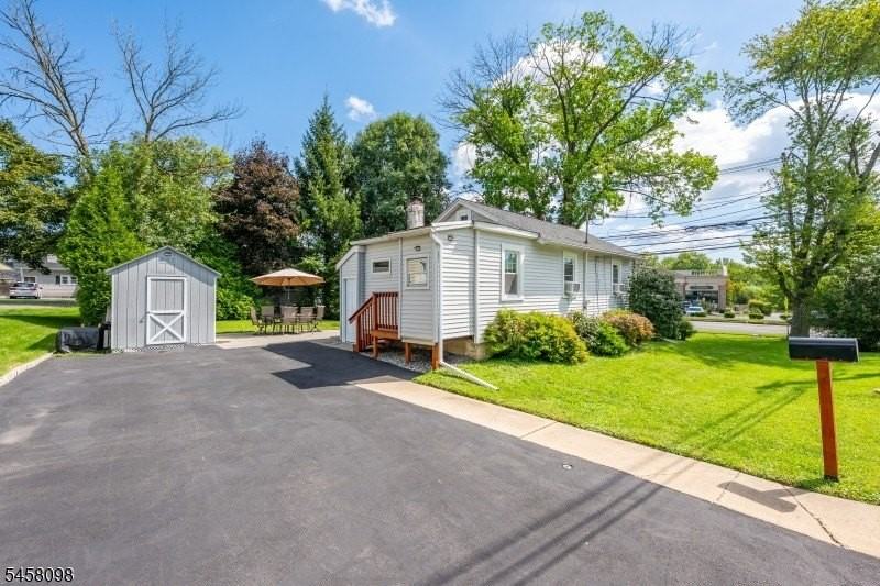 100 Ridgedale Ave - Photo 3 of 24