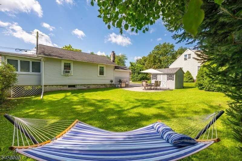 100 Ridgedale Ave - Photo 4 of 24
