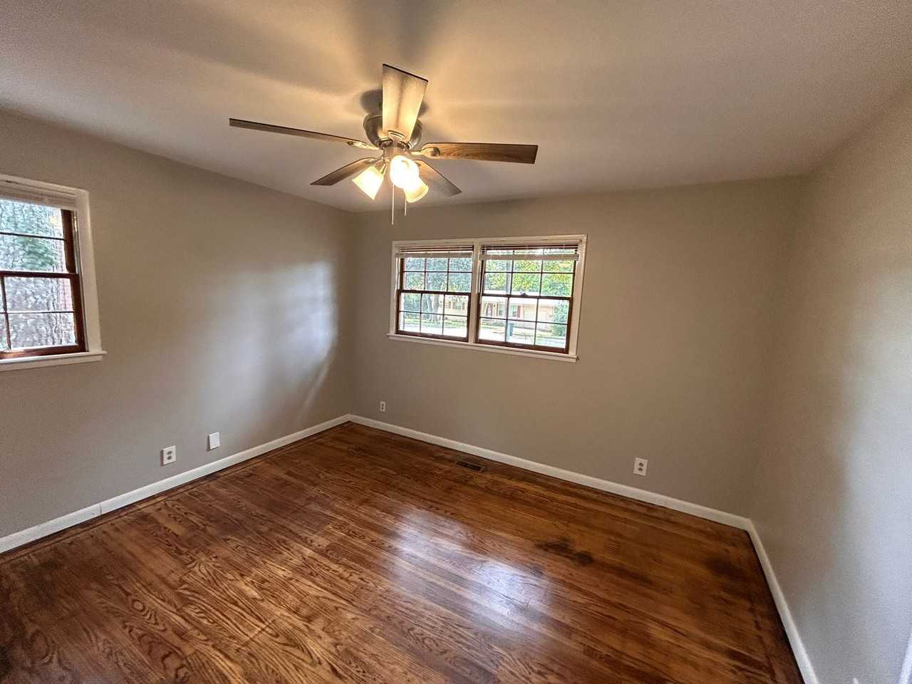 2207 Laverne Dr Nw - Photo 3 of 13