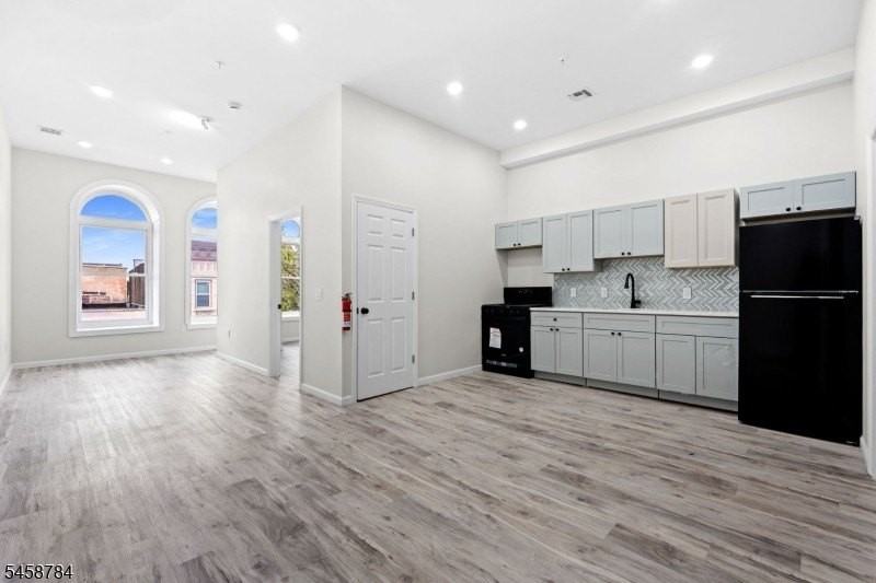 90 Broadway #4 - Photo 2 of 6