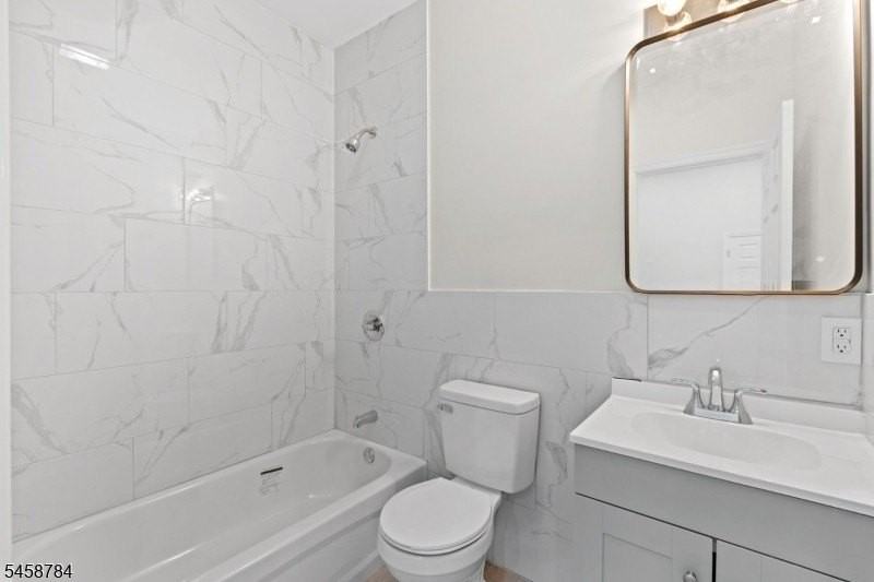 90 Broadway #4 - Photo 3 of 6