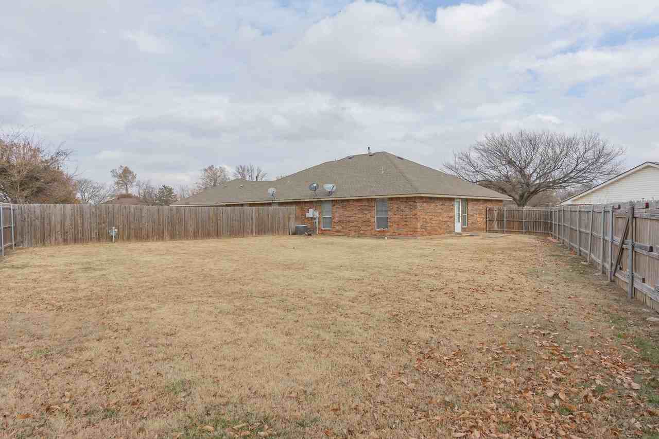 810 Delmar Cir - Photo 6 of 32