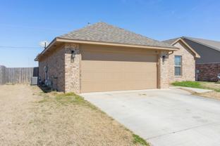 825 Se 8th St - Photo 1 of 1