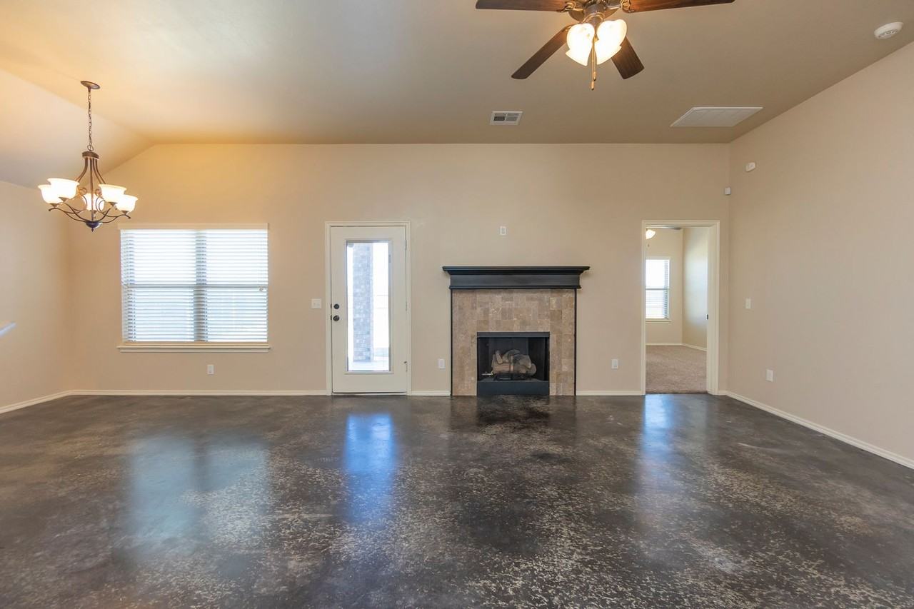 825 Se 8th St - Photo 3 of 22