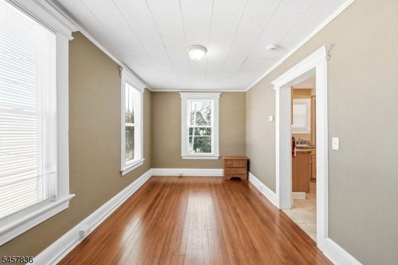 321 William St - Photo 6 of 15
