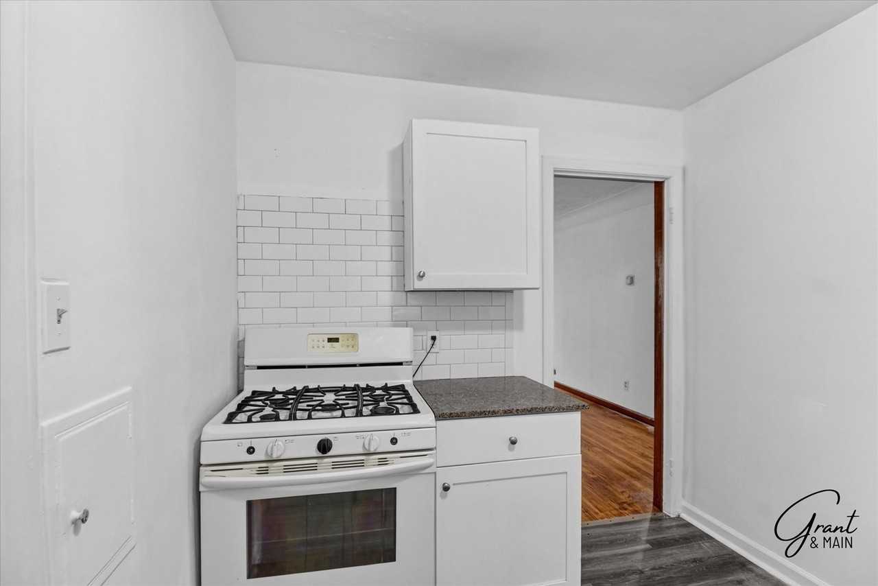 11431 Laing St - Photo 7 of 24