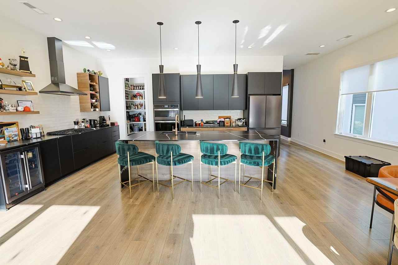 114 Mattoon St - Photo 6 of 50