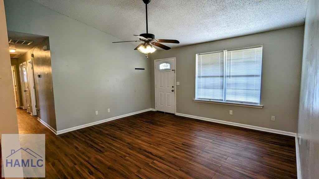 103 Angie St - Photo 2 of 11