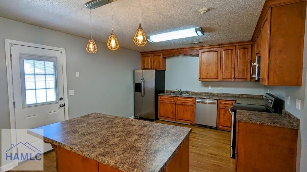 103 Angie St - Photo 3 of 11