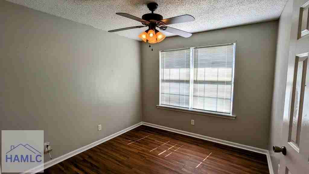103 Angie St - Photo 7 of 11