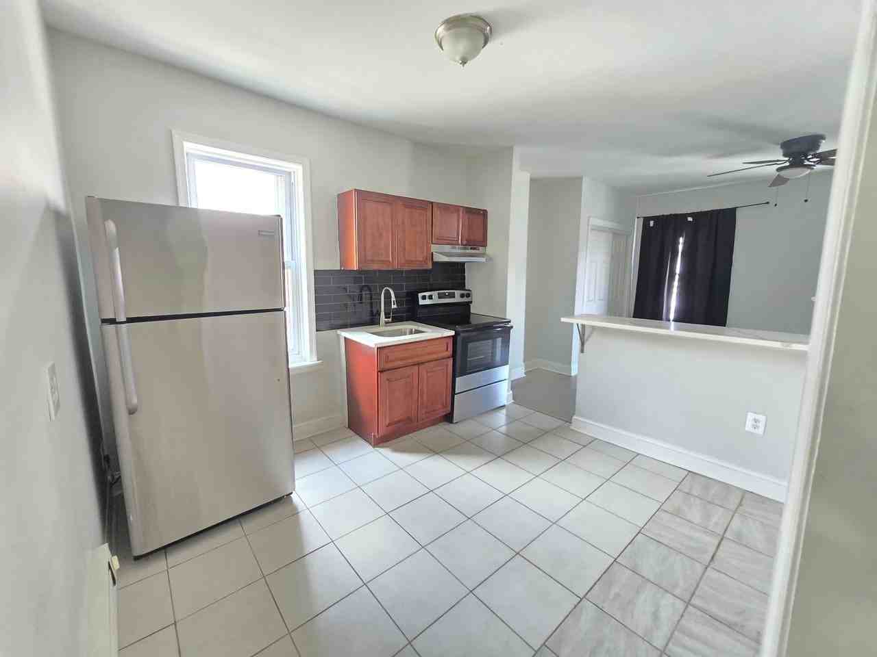 2026 Edgmont Ave - Photo 4 of 10
