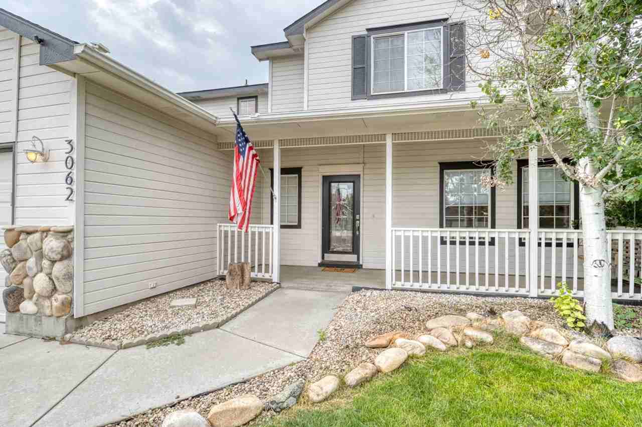 3062 N Firelight Pl - Photo 2 of 27