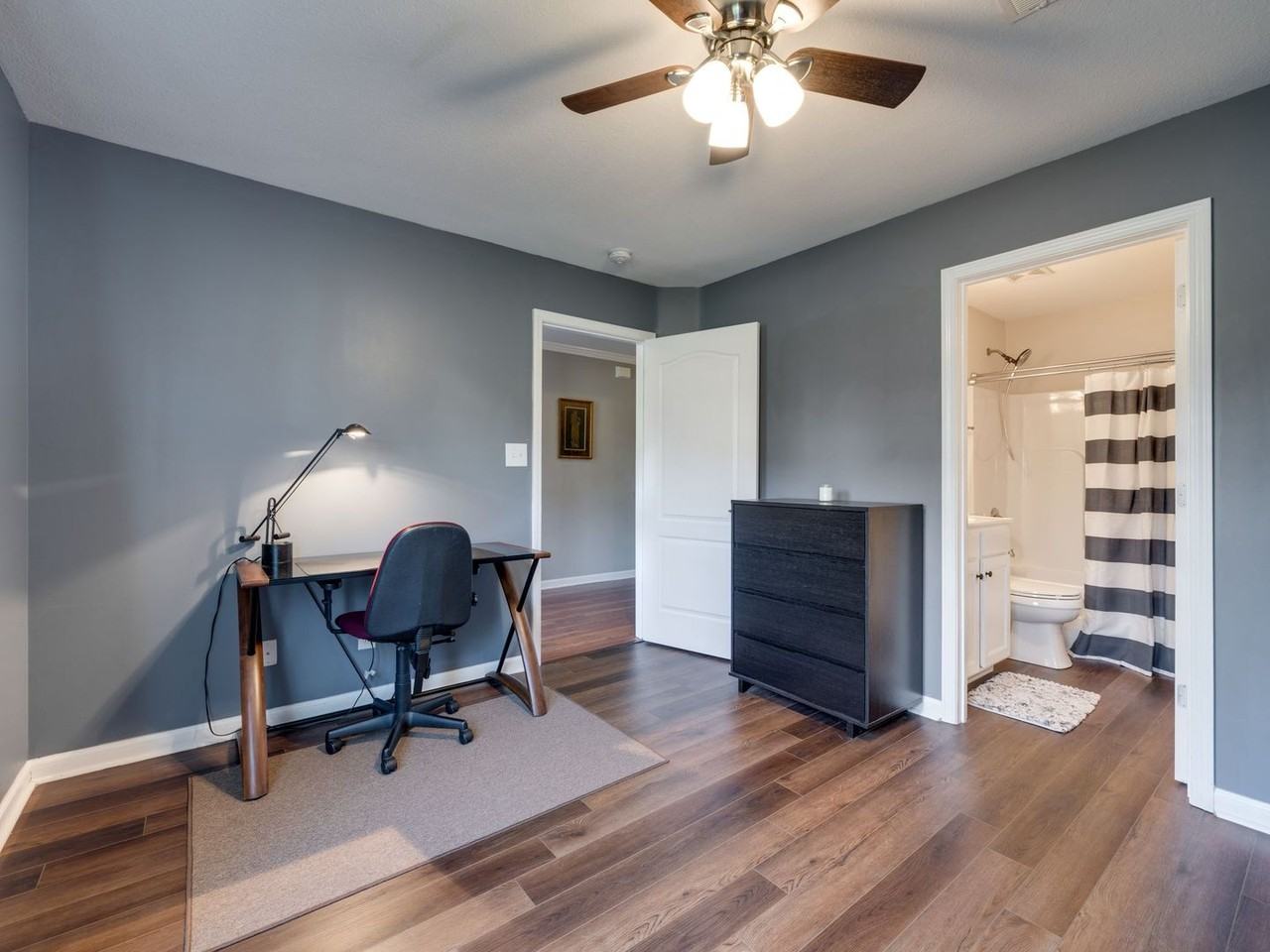 95 Whitman Xing - Photo 7 of 33