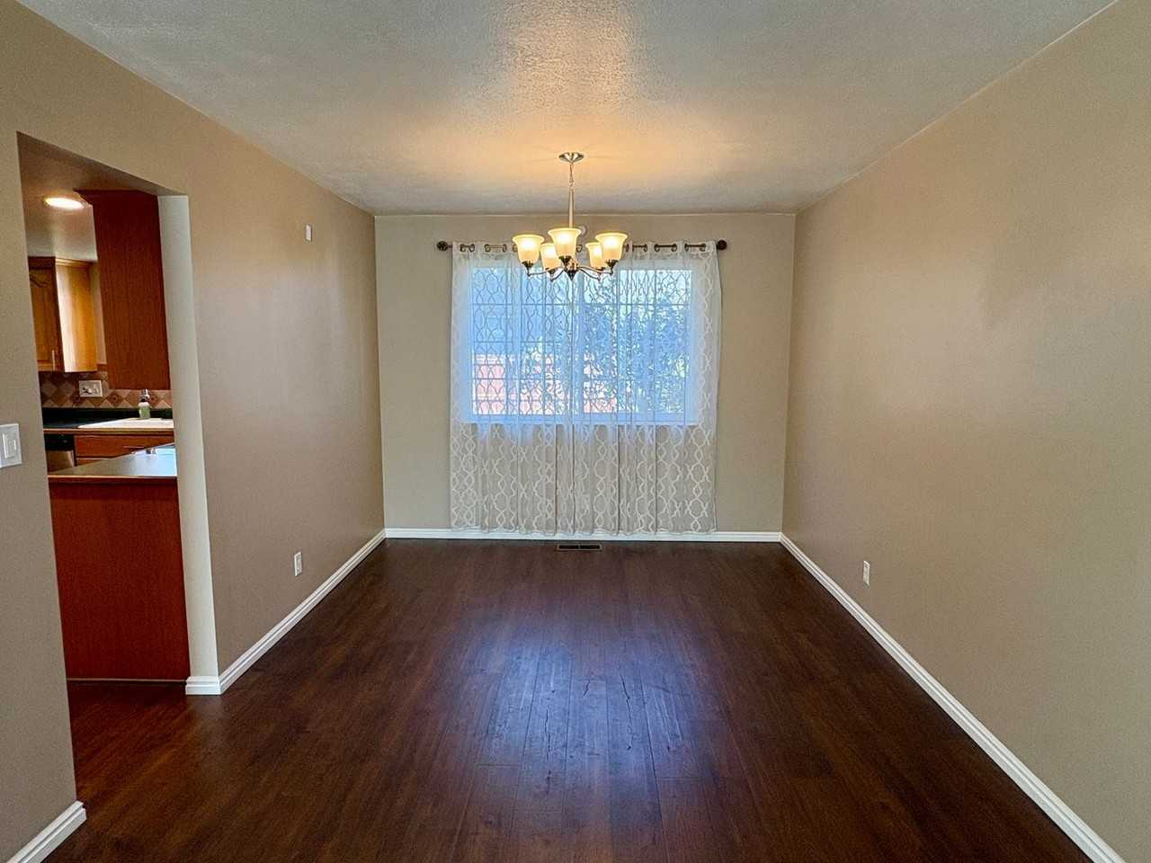 1453 E Vintry Cir - Photo 5 of 37