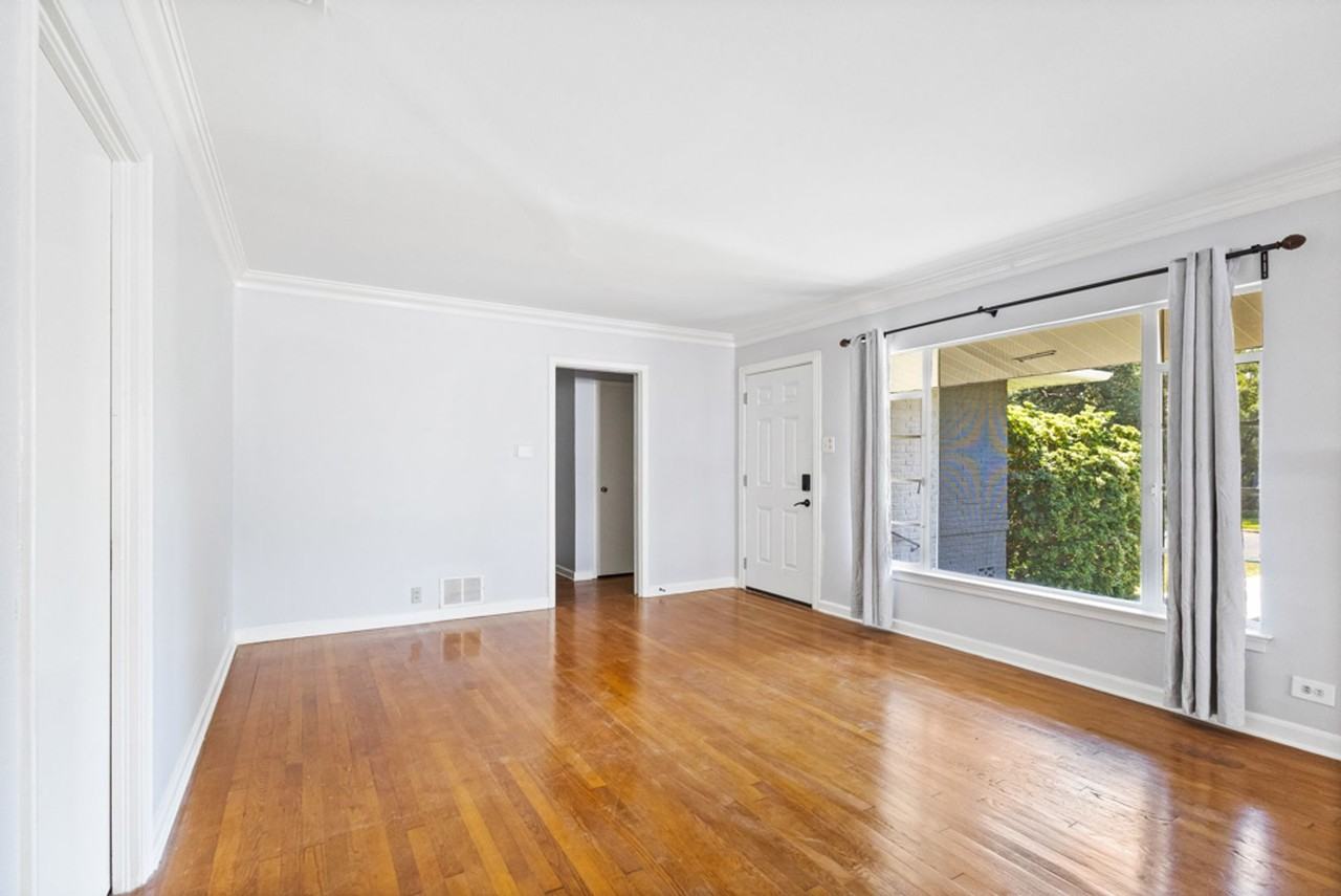 163 Cromwell Dr - Photo 4 of 23