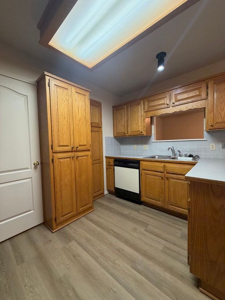508 Nw 5th St #D - Photo 4 of 20
