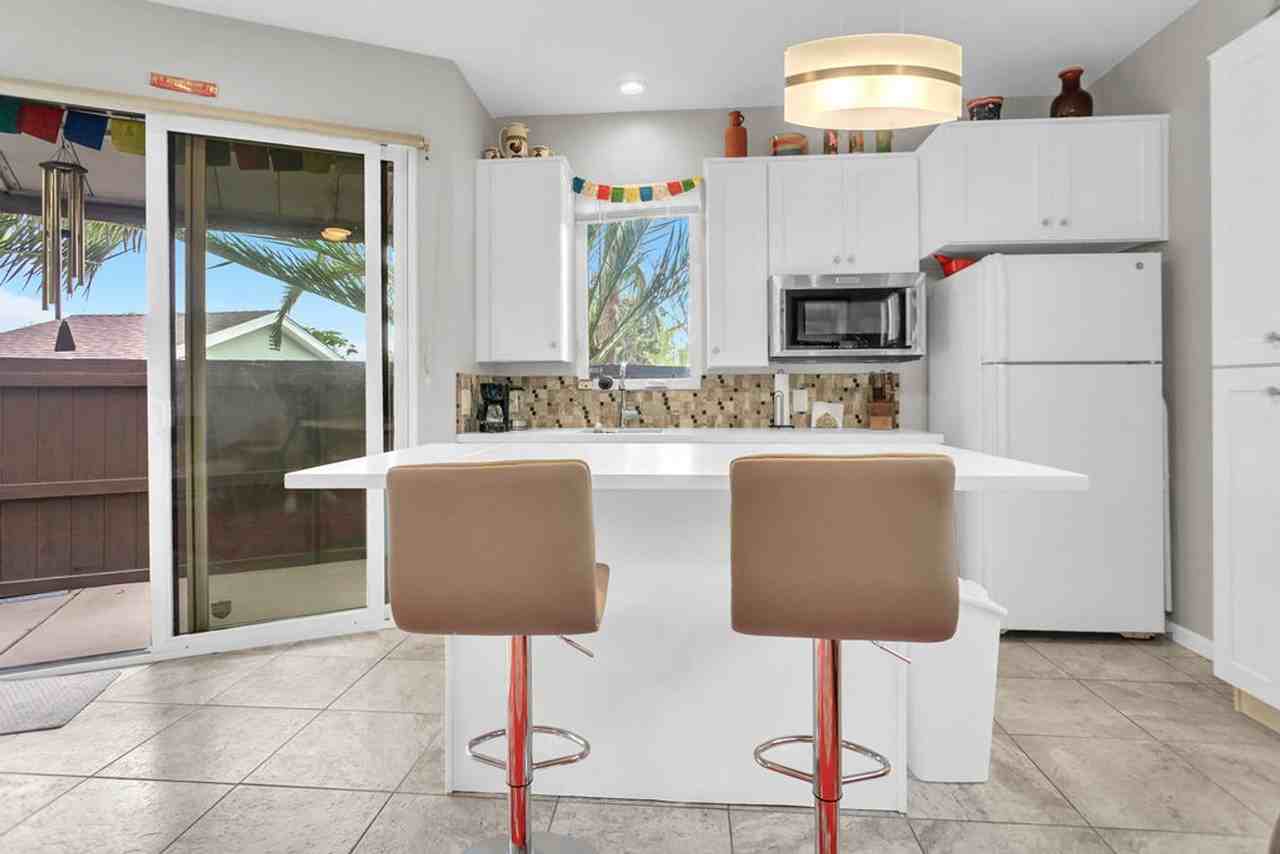 5404 Taft Ave - Photo 6 of 22