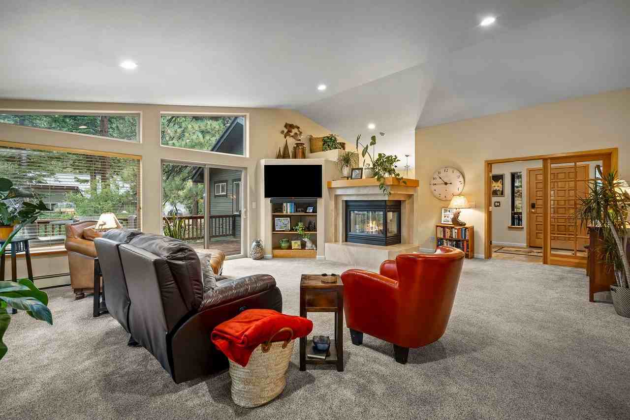 697 Carson Ct - Photo 6 of 36