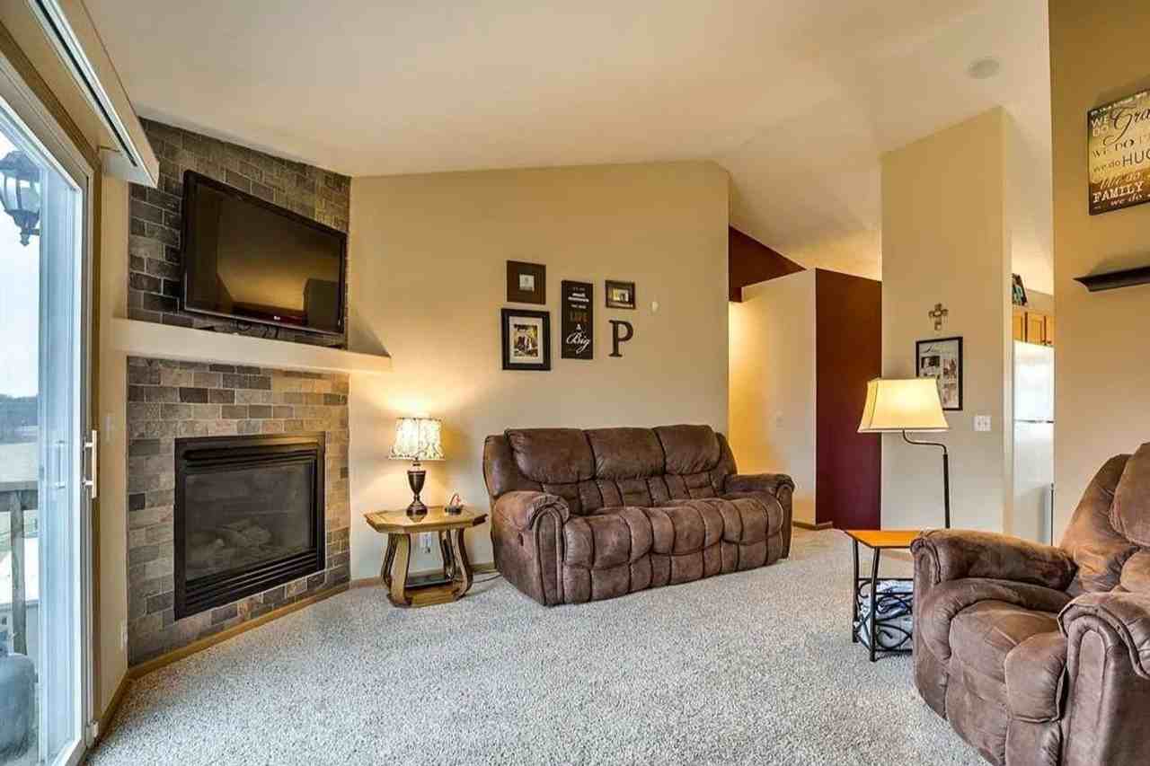 4303 N 169th St - Photo 2 of 16