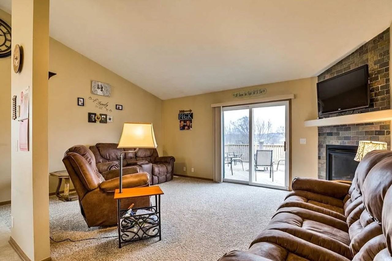 4303 N 169th St - Photo 3 of 16