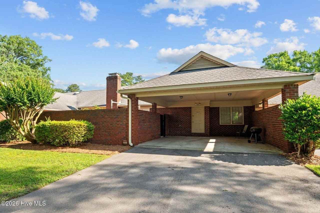 809 Greenbriar Rd - Photo 4 of 22