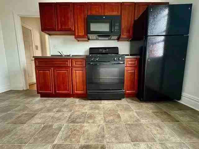 84 W 25th St #C3 - Photo 2 of 11