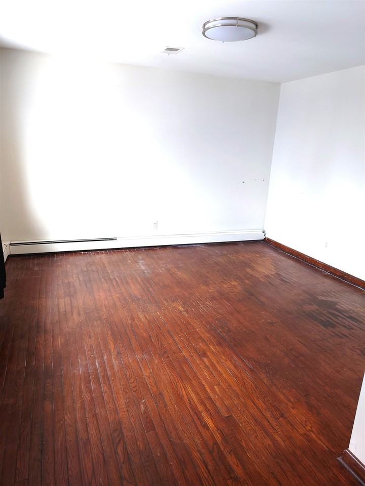 122 North St #2 - Photo 4 of 21