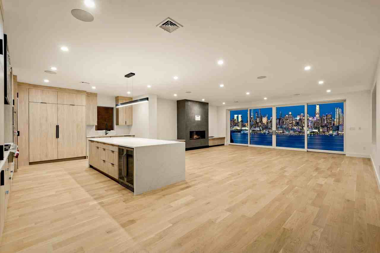 58 King Ave - Photo 2 of 17