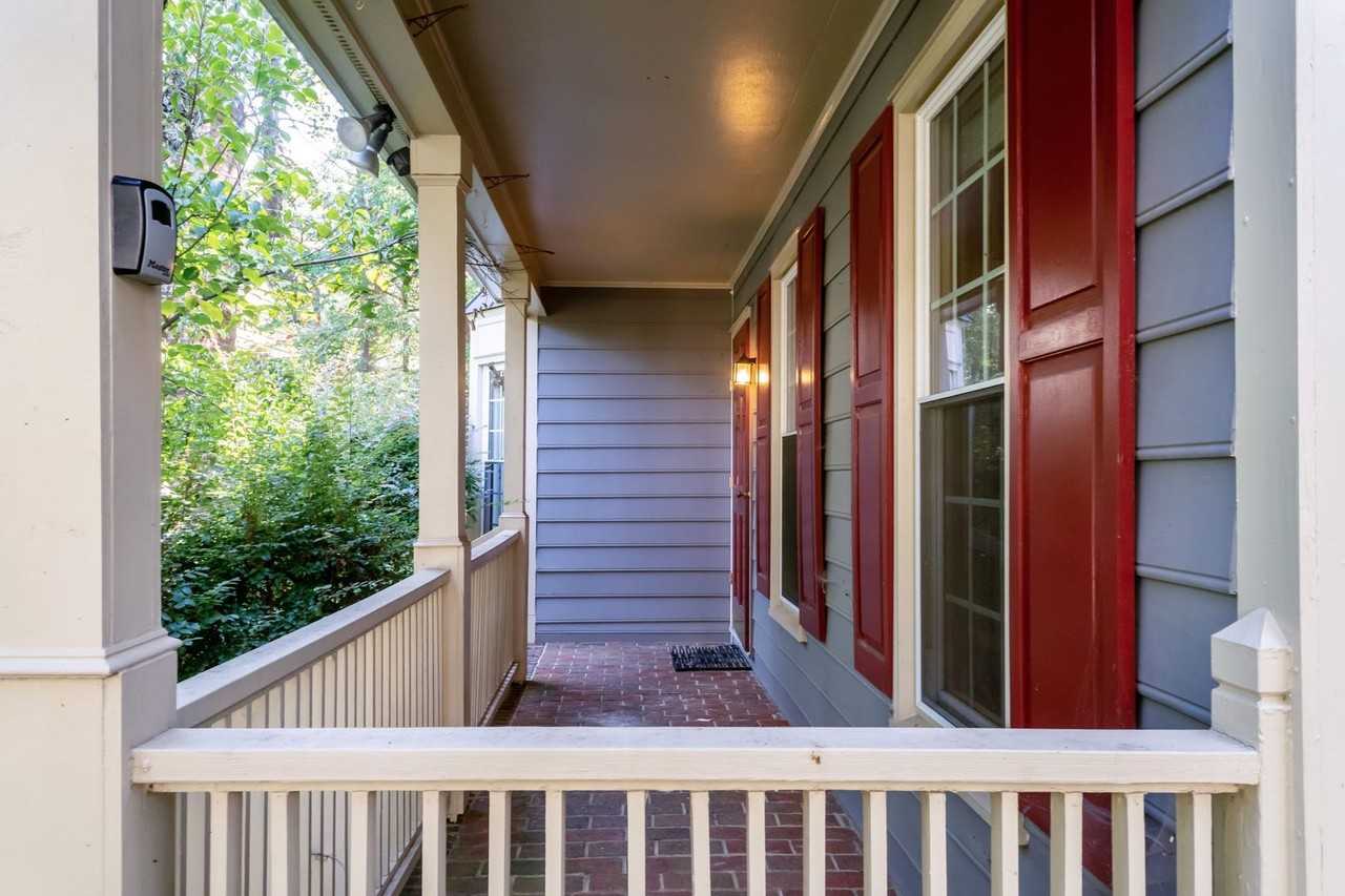 7 Weathergreen Ct - Photo 4 of 35