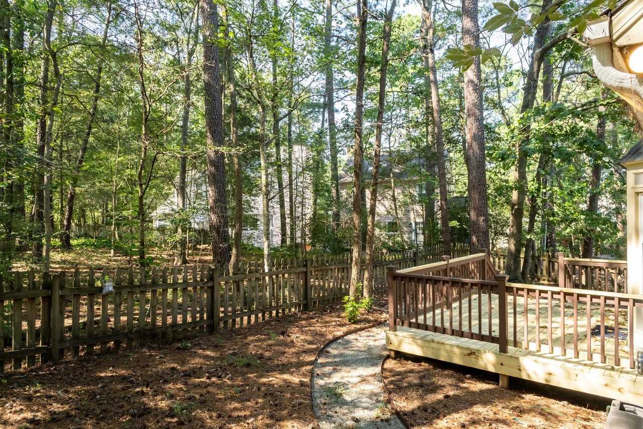 7 Weathergreen Ct - Photo 6 of 35