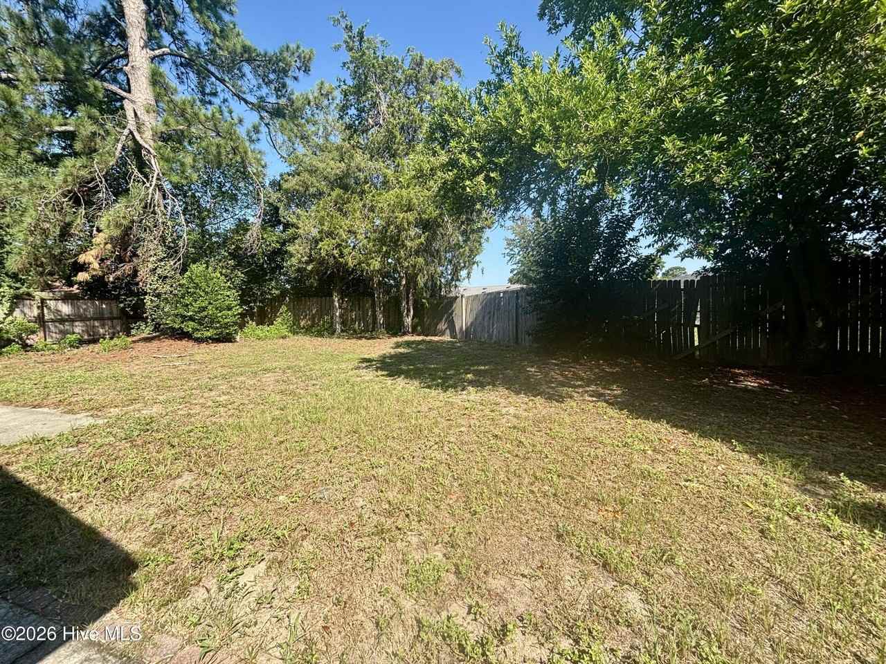 4047 Indian Creek Rd - Photo 3 of 14