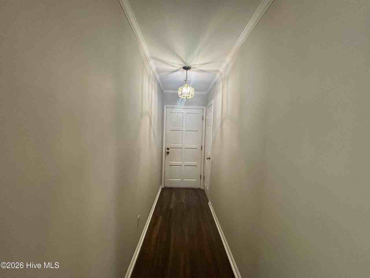 4047 Indian Creek Rd - Photo 4 of 14