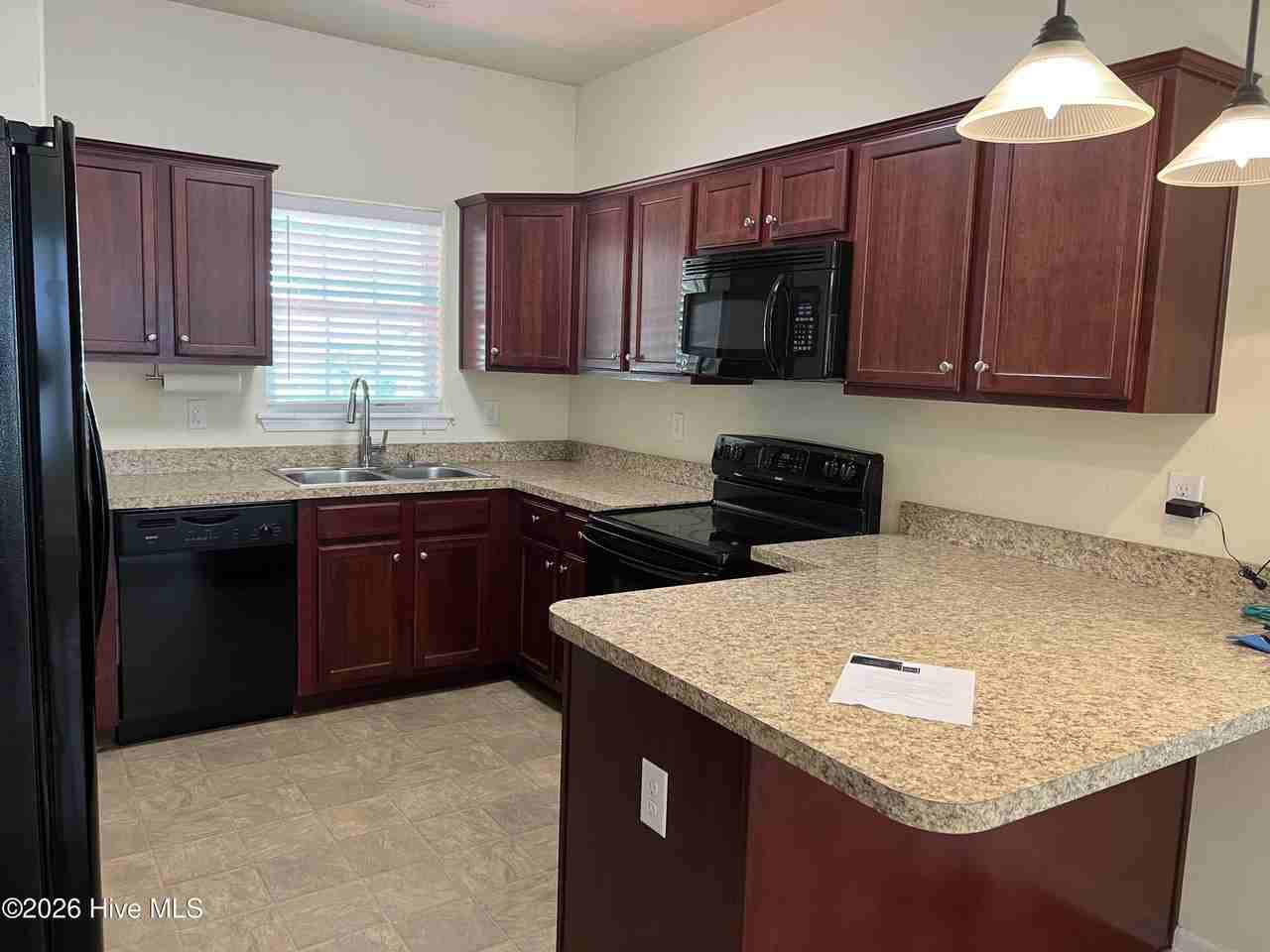 1108 Preyer Ave - Photo 4 of 10