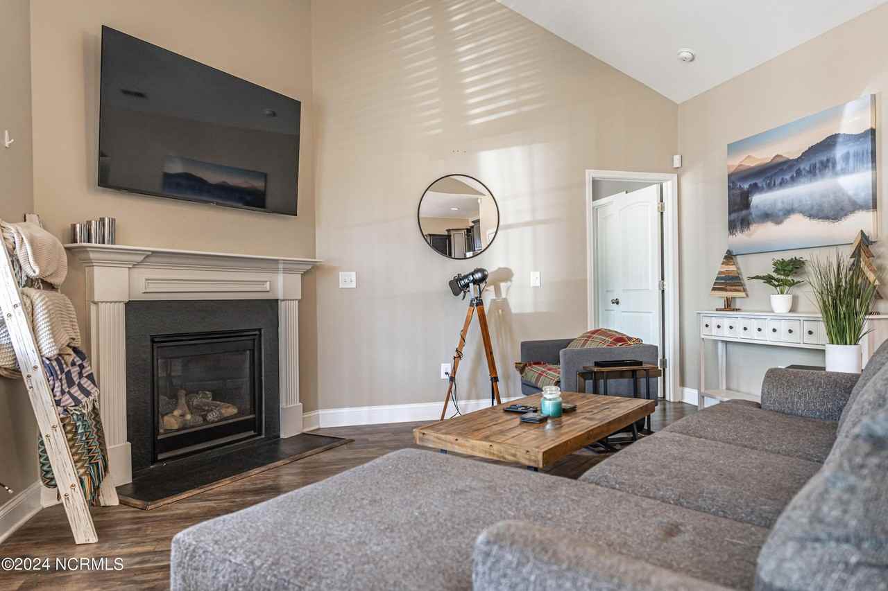 150 Michie Pl - Photo 6 of 33