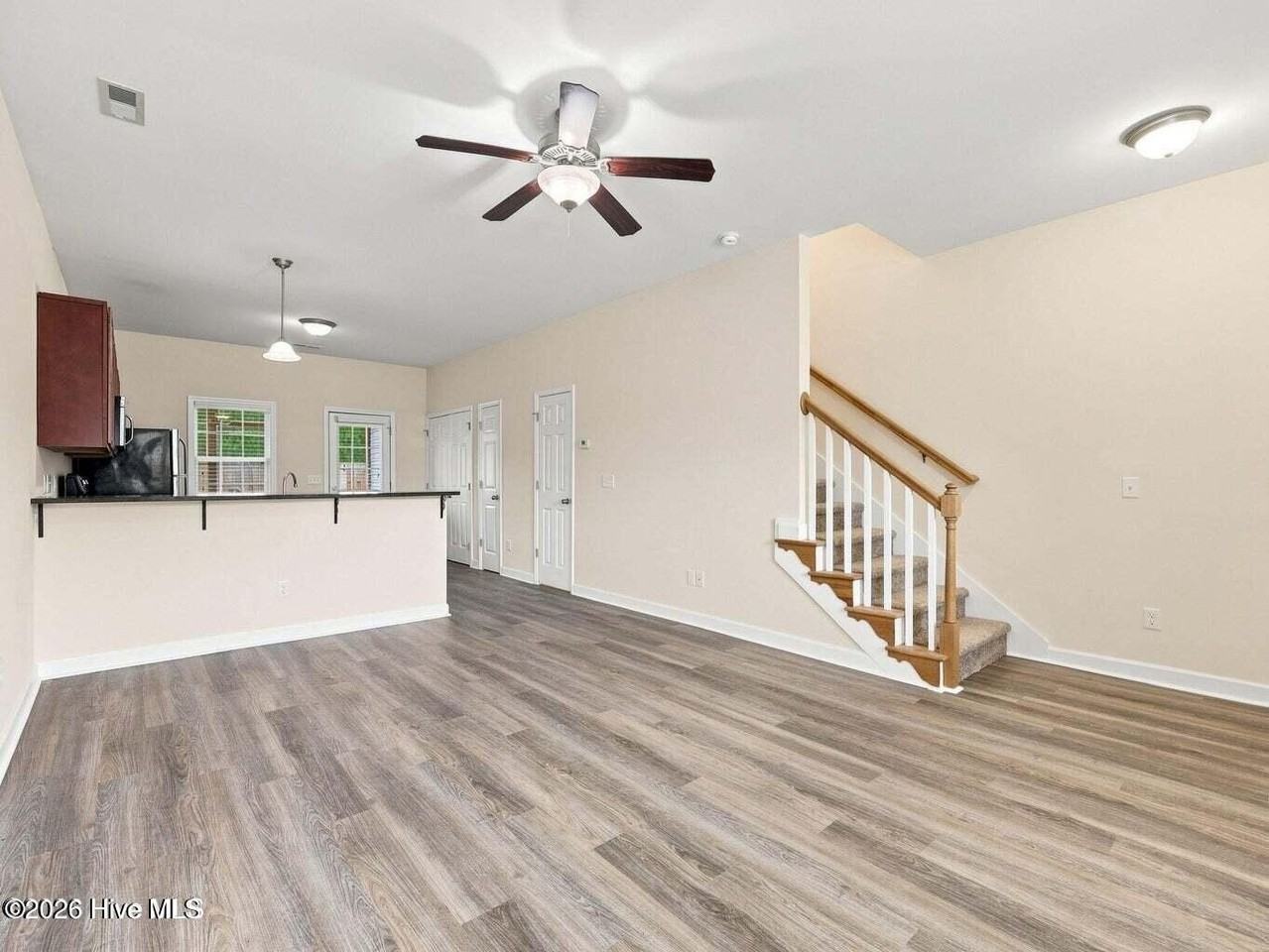 312 Burley Dr #5 - Photo 4 of 37