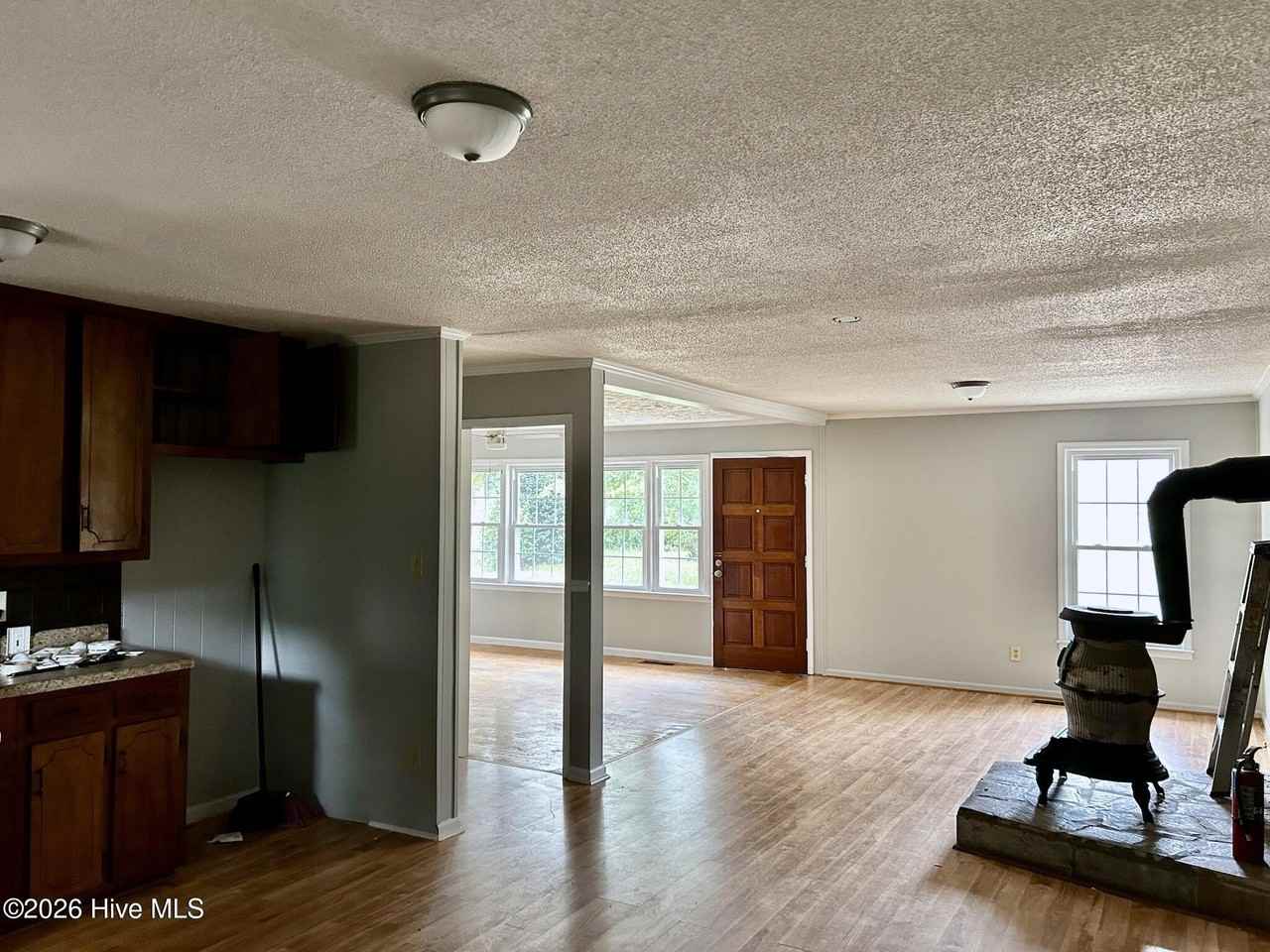 217 Loch Haven Rd - Photo 6 of 13