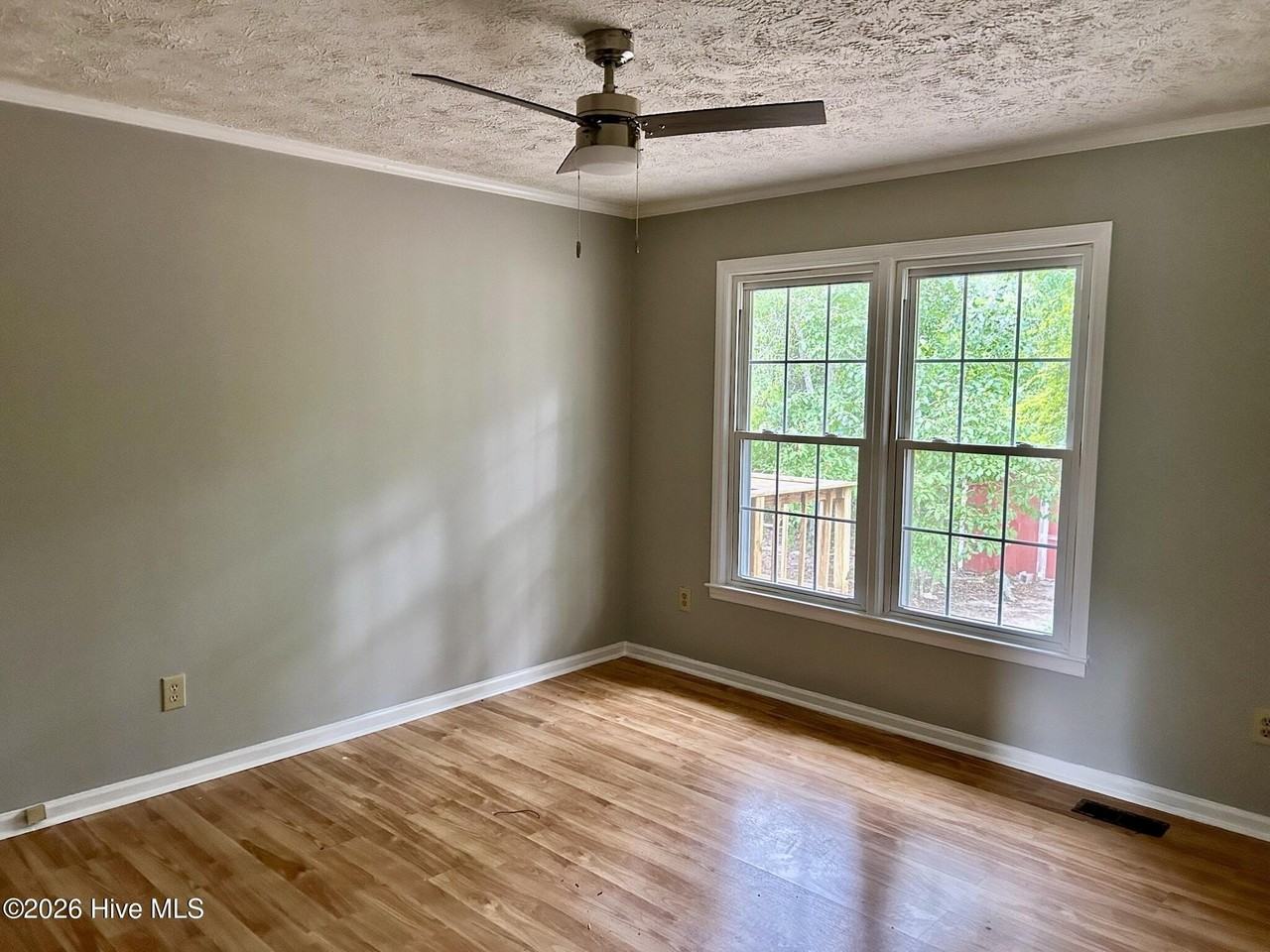 217 Loch Haven Rd - Photo 7 of 13