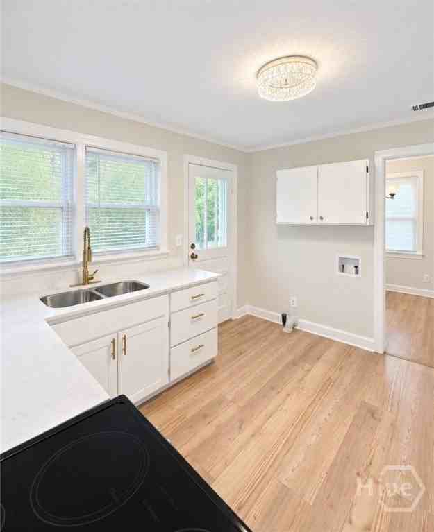 2117 E 58th St - Photo 3 of 16