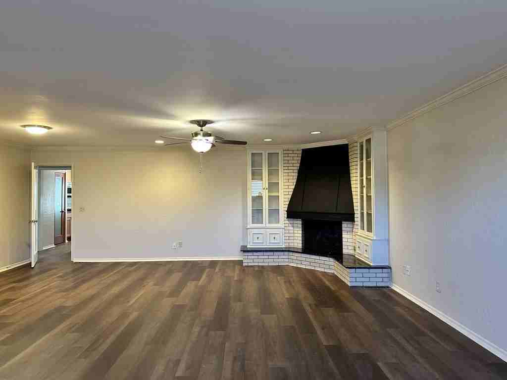2720 Nw 62nd St #2720 - Photo 3 of 12