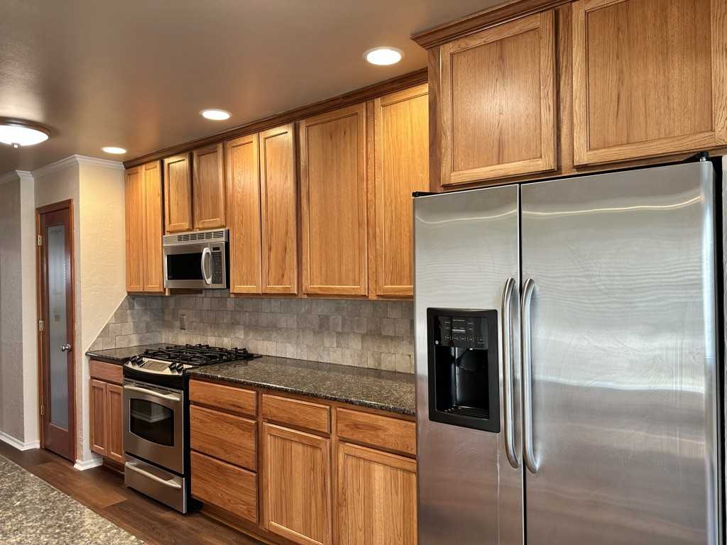 2720 Nw 62nd St #2720 - Photo 4 of 12
