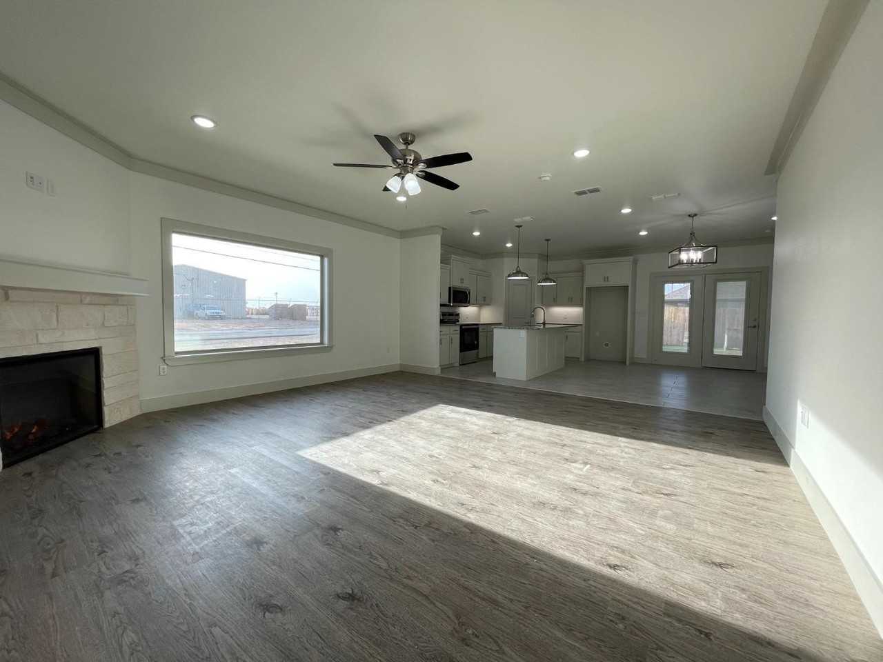 7822 89th St - Photo 4 of 20