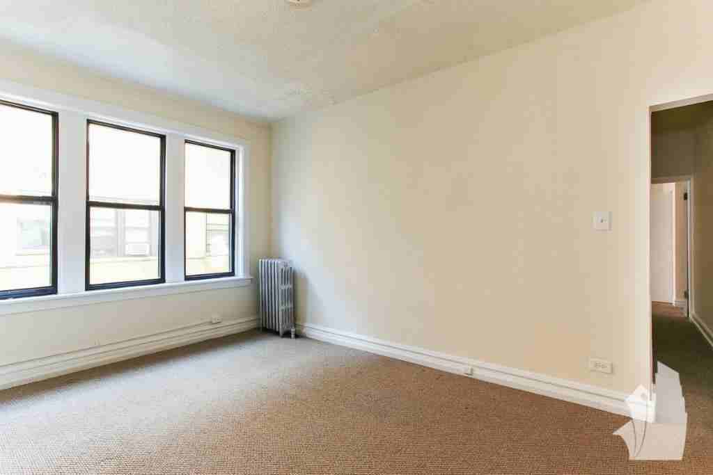 1530 N Kedzie Ave #1532-2E - Photo 3 of 10